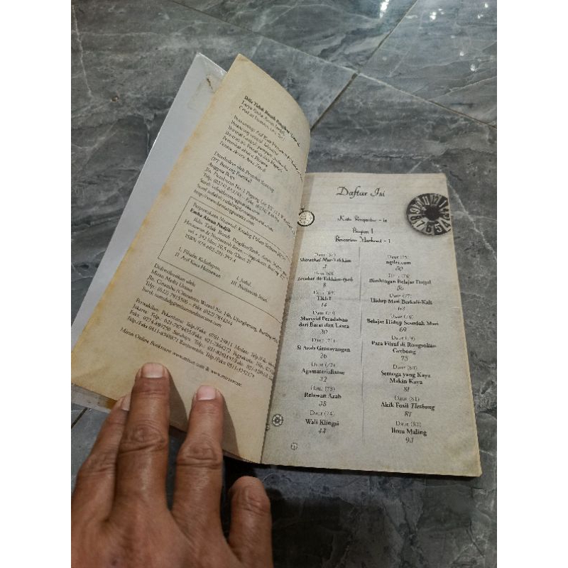 Iblis Tidak Butuh Pengikut DAUR II-Emja Ainun Nadjib-C3