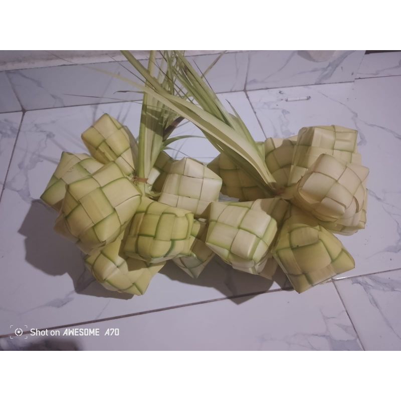 

Kulit ketupat lebaran