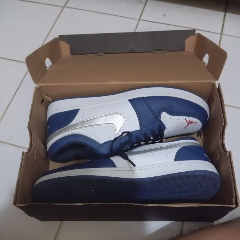 nike  sb jordan bekas