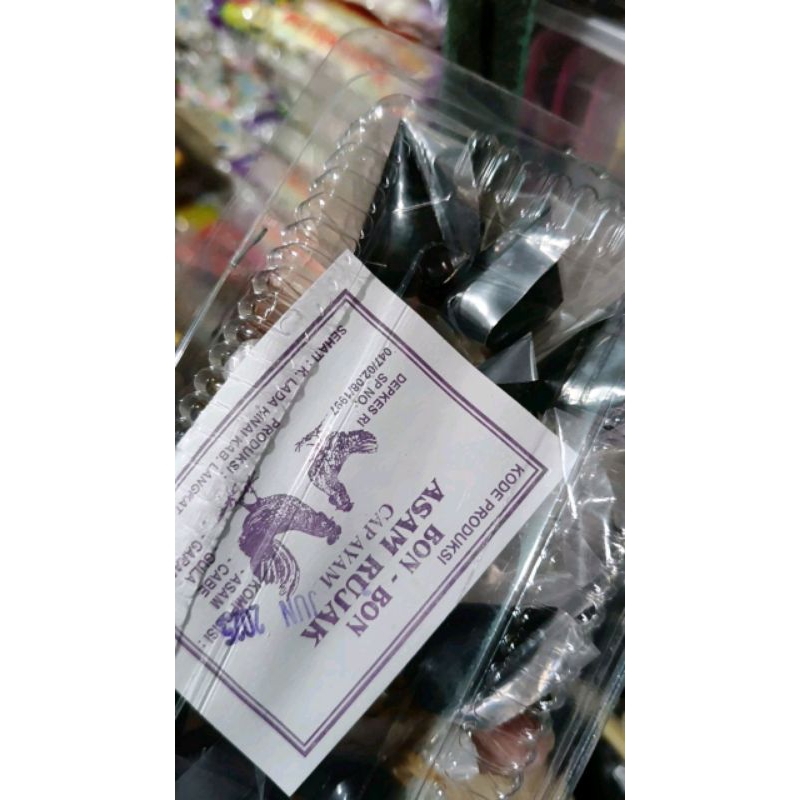 

jajanan jadul asem rujak 1 bgks isi 12