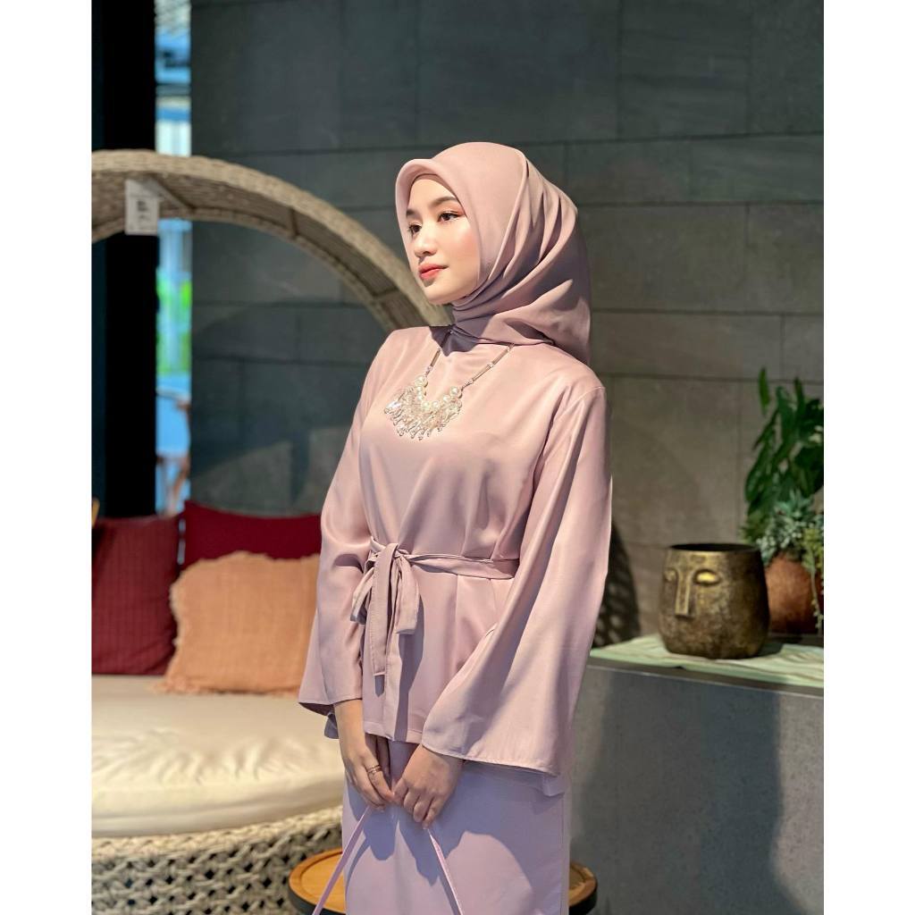 ELLISHA ONESET BAJU KURUNG MELAYU / BAJU KURUNG MELAYU WANITA MODERN