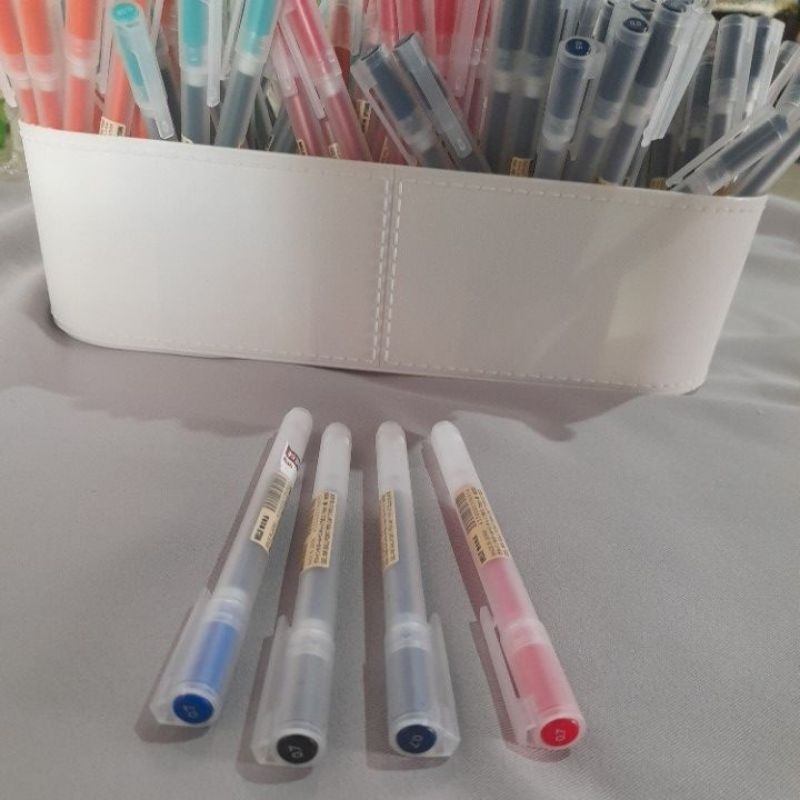 

MUJI_Gel Ink Ballpoint Pen Cap Type 0,7