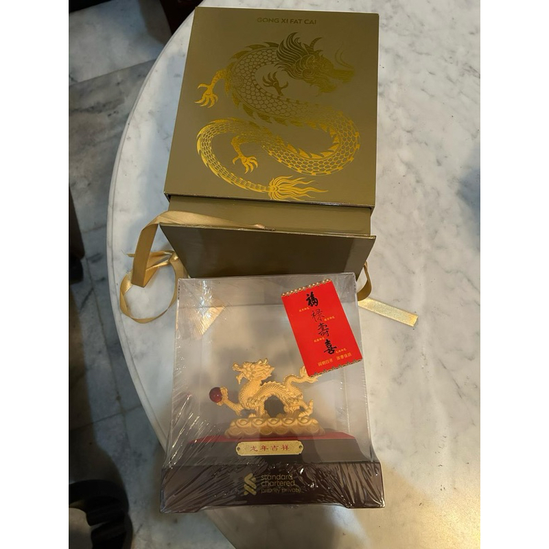 Standard Chartered Priority PRIVATE Singapore patung shio naga bca solitaire bca prioritas pajangan 