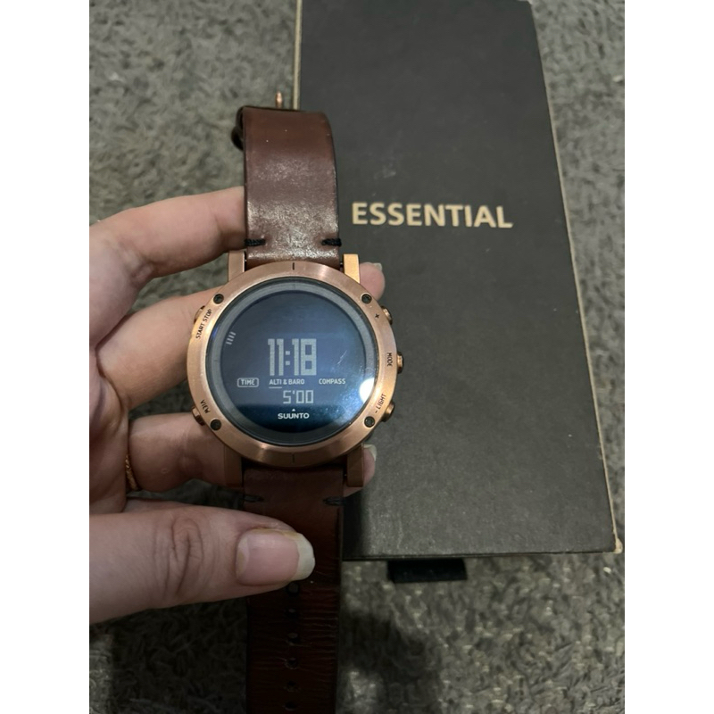 suuntoo essentials second
