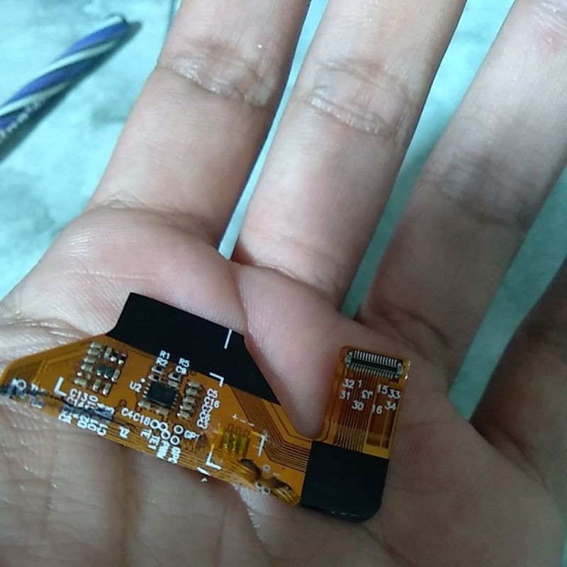 Konektor lcd itel a49 bagian PCB bawah itel a49 di flexibel