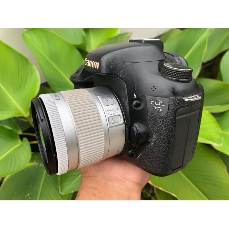 Camera Canon 7D lensa kit Stm