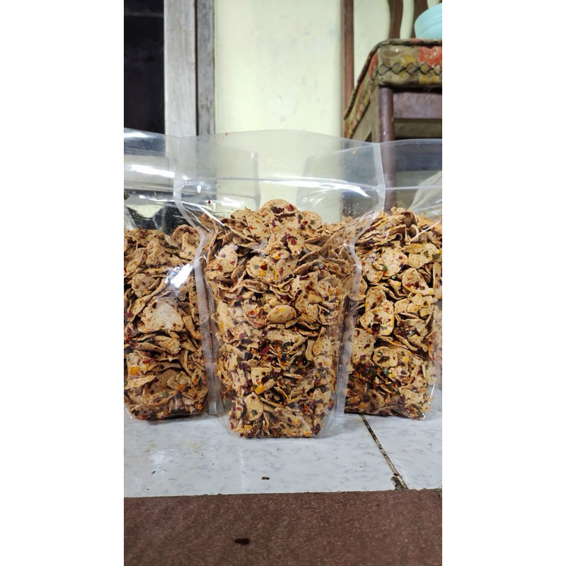 

Basreng baso goreng isi 100 gram pedas daun jeruk original balado