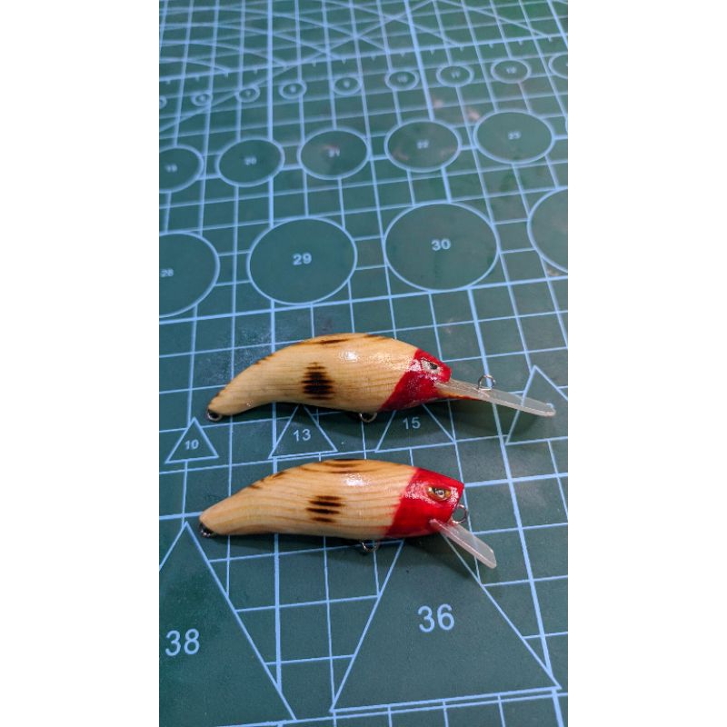 Minow kayu natural kepala merah deep dan biasa