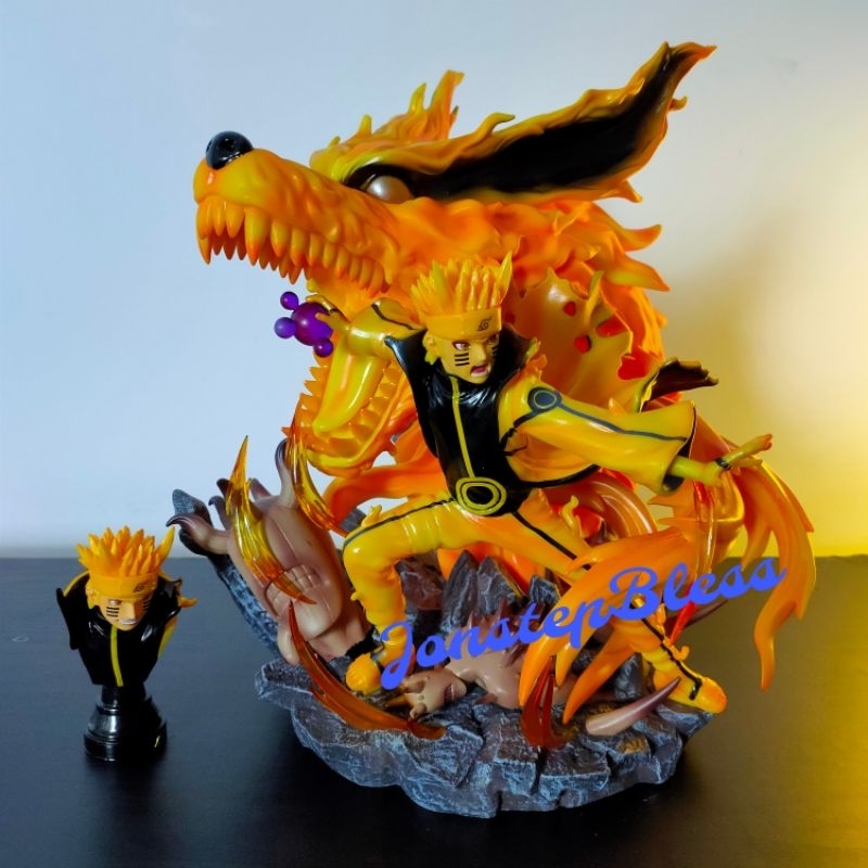 Kurama Uzumaki Naruto with Burning LED Statue