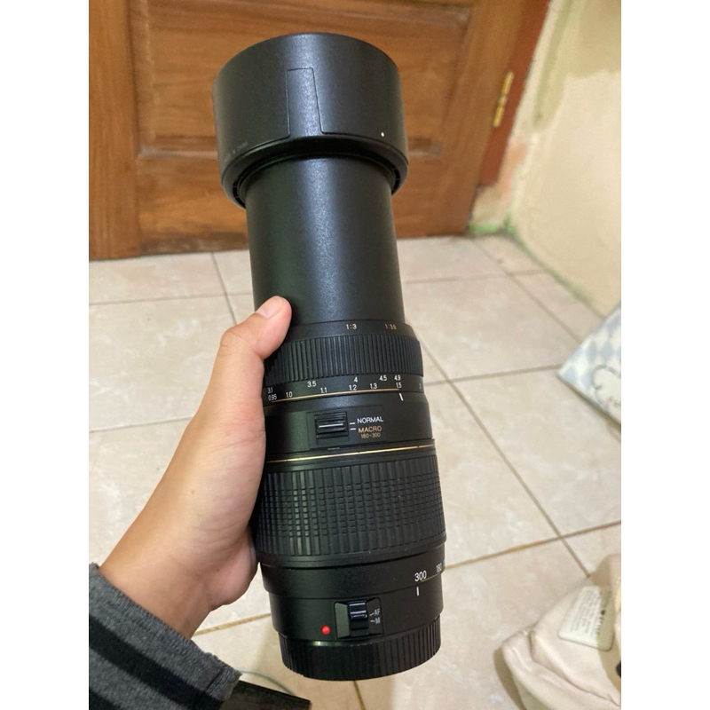 Lensa Tamron Tele makro 70-300mm. for canon