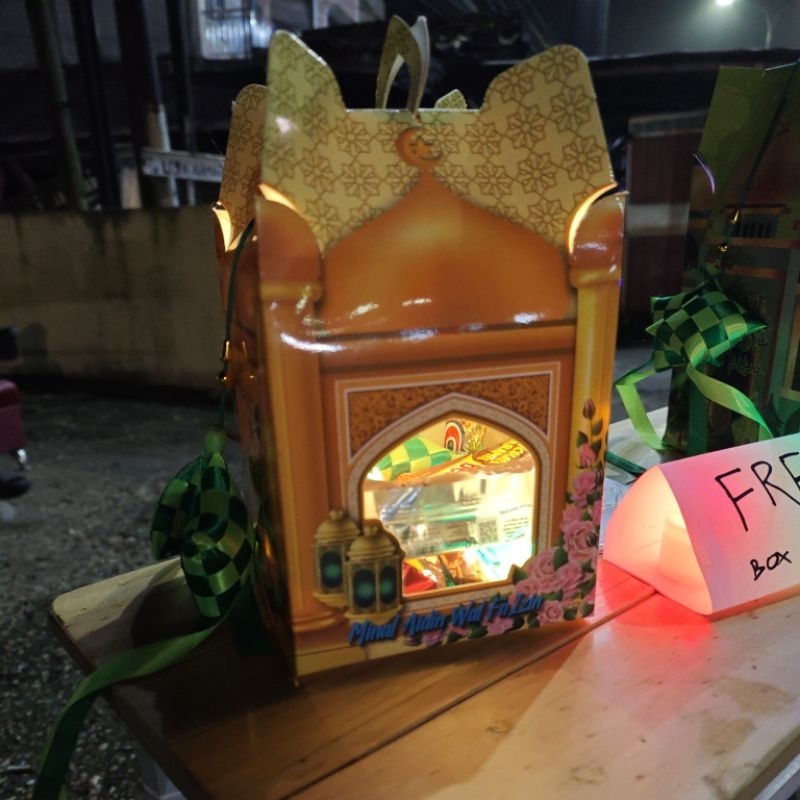 

Box Parcel Hampers Ramadhan Lebaran Eid Mubarak Idul Fitri