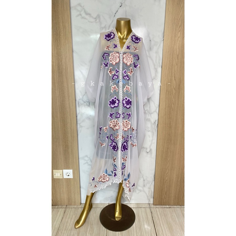 KEBAYA PANJANG BORDIR BUNGA PUTIH/KAIN KEBAYA/KEBAYA BALI