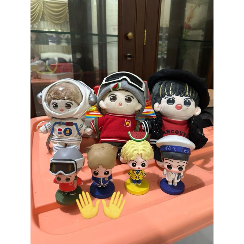 Mark lee bar Mini figures & doll