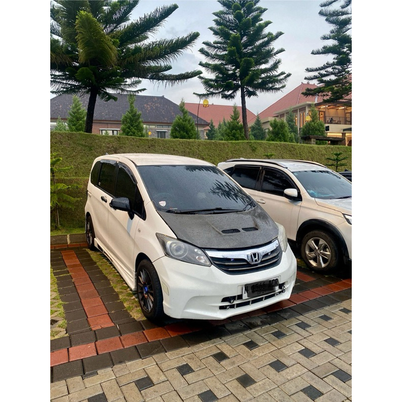 kap mesin carbon honda freed