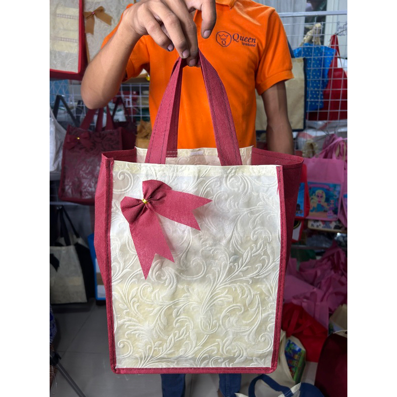 

TAS HAJATAN BOX NASI EMBOS TEXTURE SIZE 20x20x28