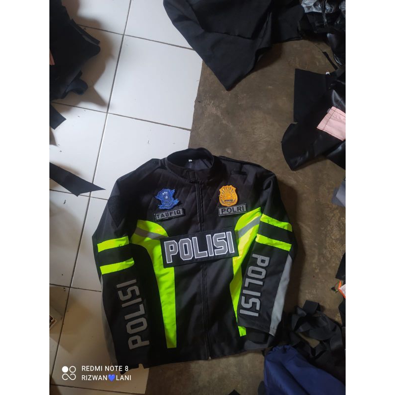 Jaket lantas polisi