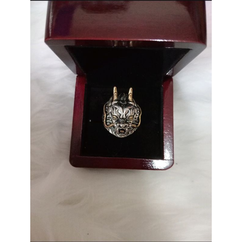 Cincin Tengkorak