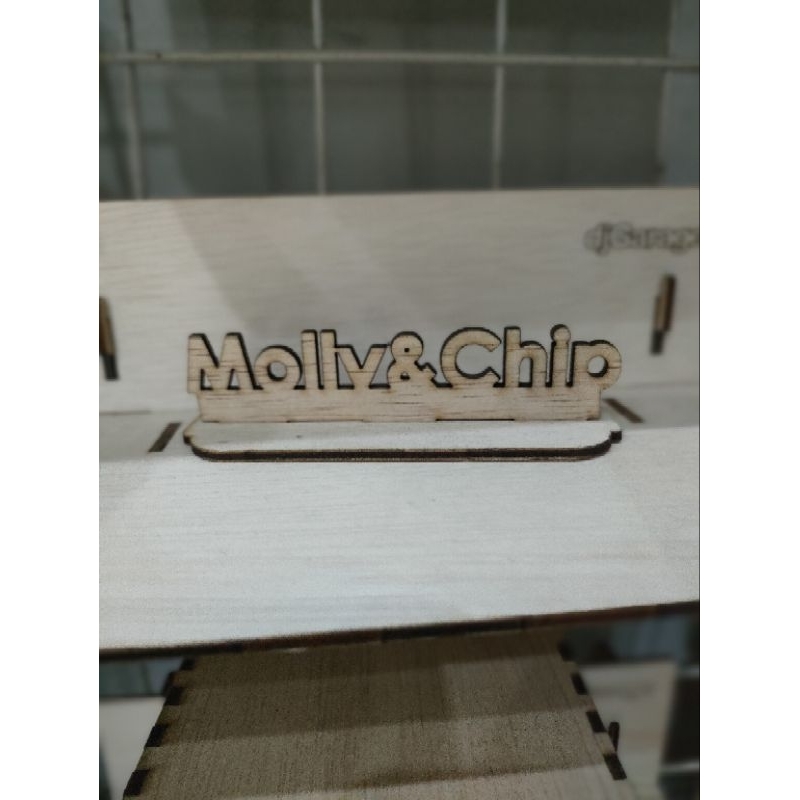 

Papan Nama Ukuran Panjang Kurang lebih 10-14 cm