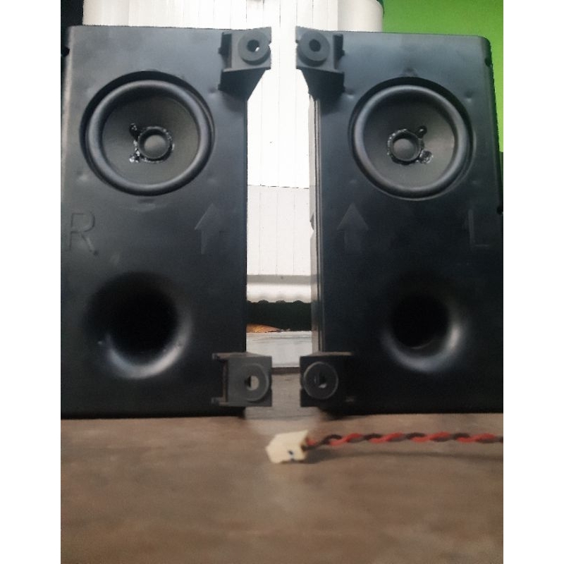 Sepasang speaker subwoofer copotan tv tabung polytron