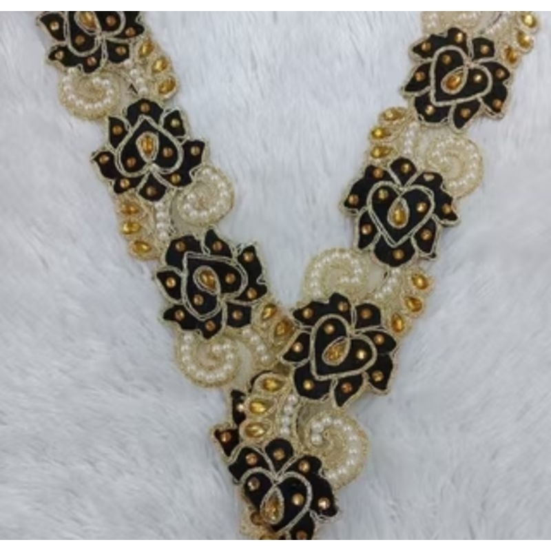 Renda India Payet MEWAH Hitam Gold PER 50 CM