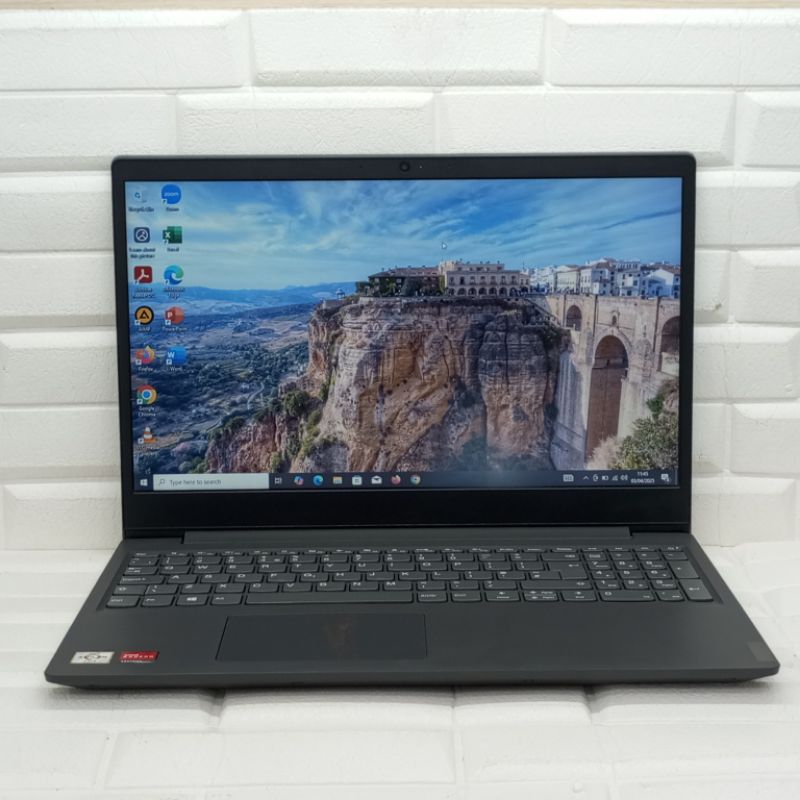 Laptop Lenovo V15-ADA Amd Athlon Gold 3150U 4/128/500gb