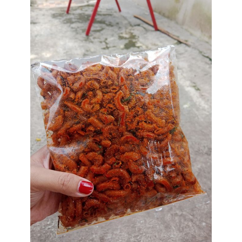 

makroni pedas gurih daun jeruk