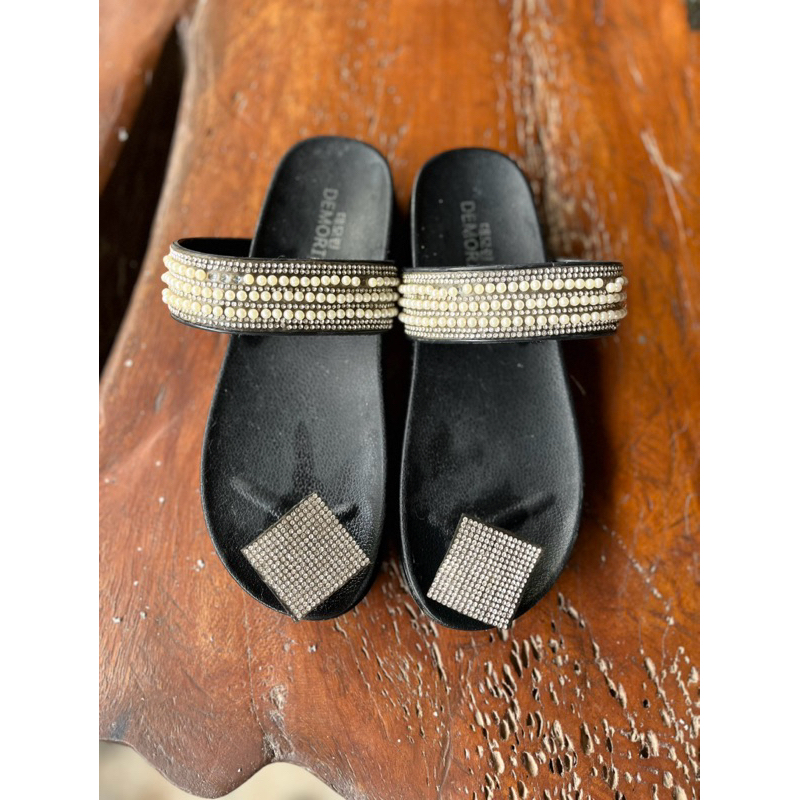 preloved sendal wanita