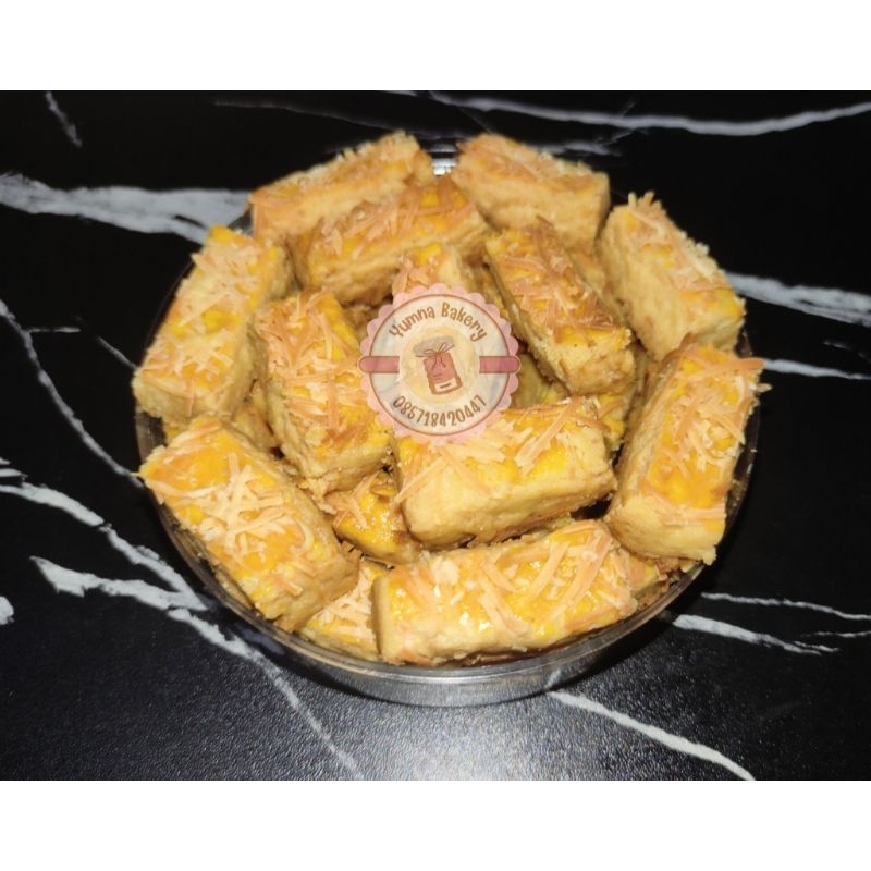 

kastengel keju wijsman royal krone (Yumna Bakery)