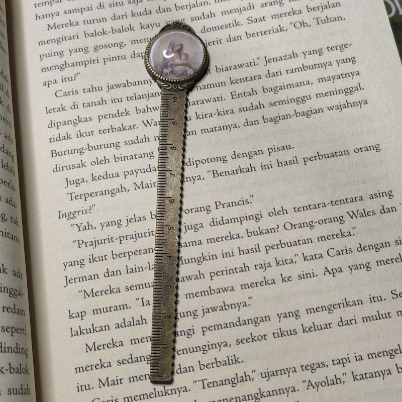 

vintage style metal bookmark