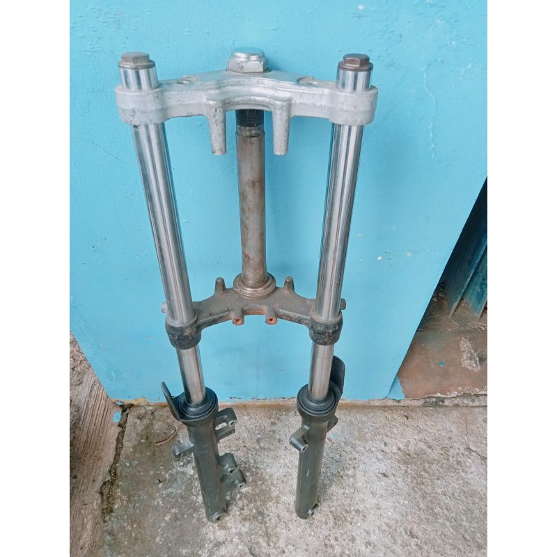 shock depan suzuki satria fu 150 ori copotan