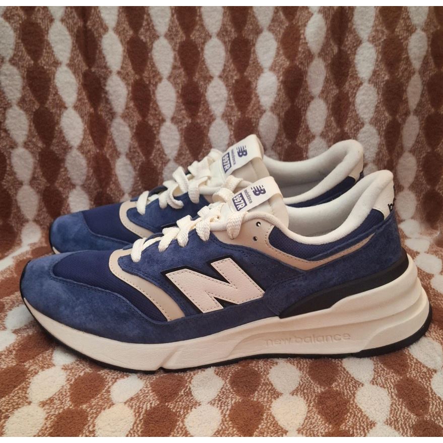 Sepatu Pria NB 997R Sneakers in Blue Original