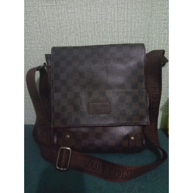 Tas slempang pria preloved