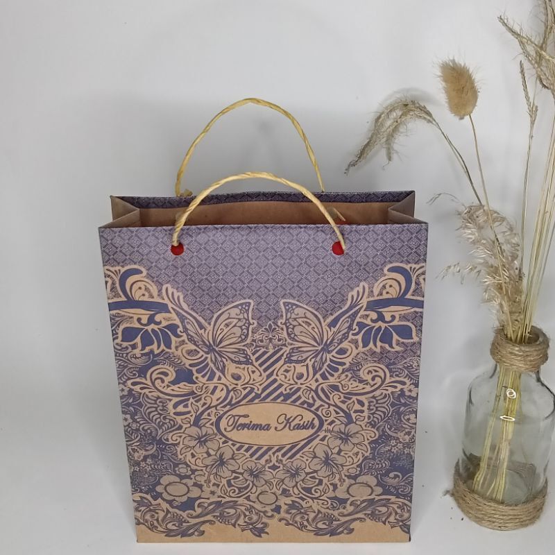 

200pcs paperbag batik ukuran sedang - + 21X16X5