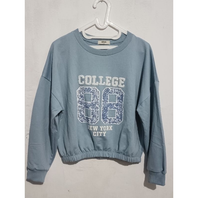 Preloved Sweater Wanita Lengan Panjang Details