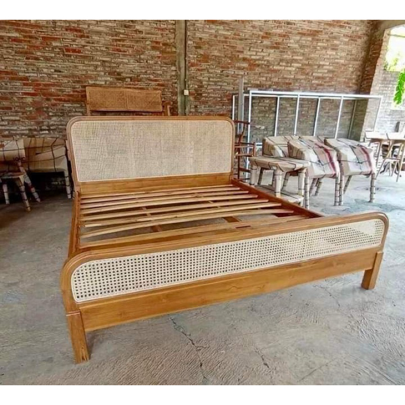 Dipan rotan minimalis kayu jati ukuran 160x200