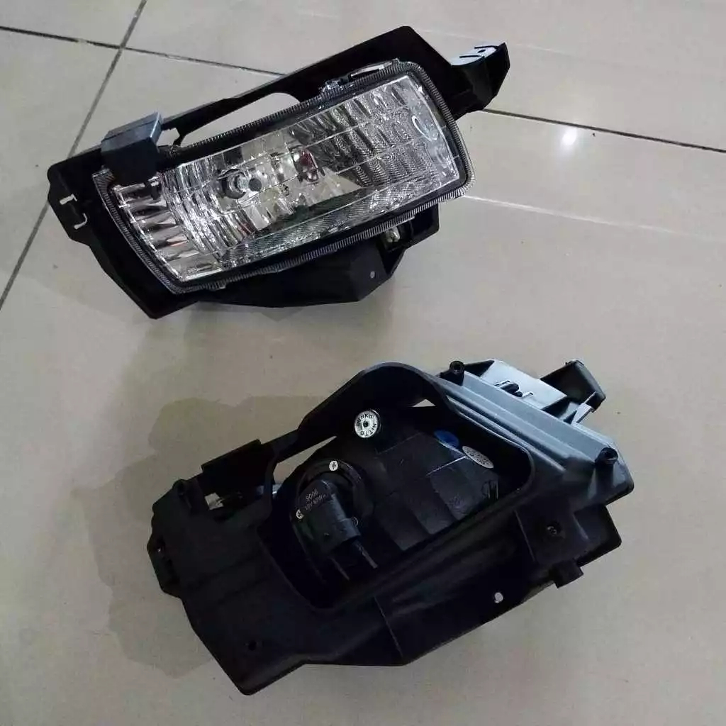 Fog Lamp Mobil Toyota Innova 2004 - 2008