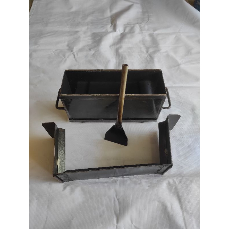 Cetakan batako engsel 30 Cm