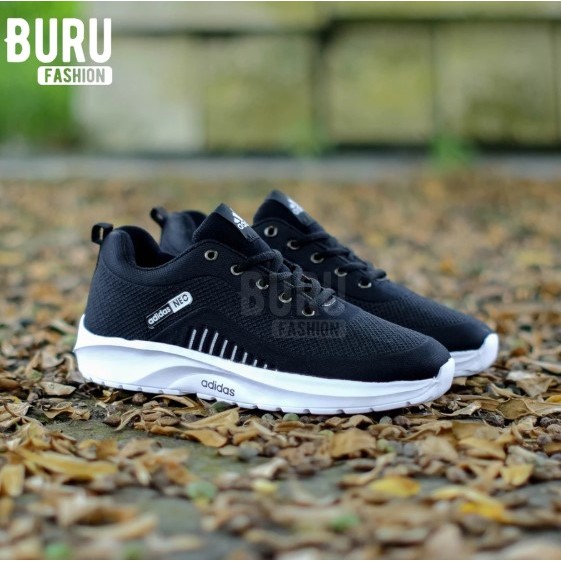 Sepatu Sneakers pria Wanita Sepatu sekolah / Sepatu sekolah