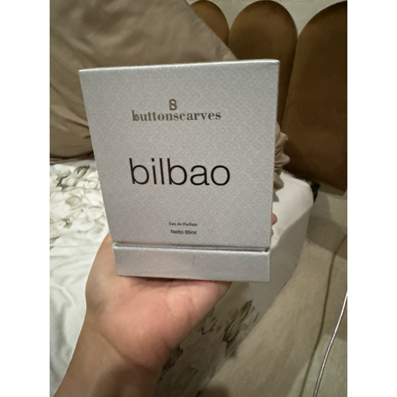 Buttonscarves Bilbao perfume