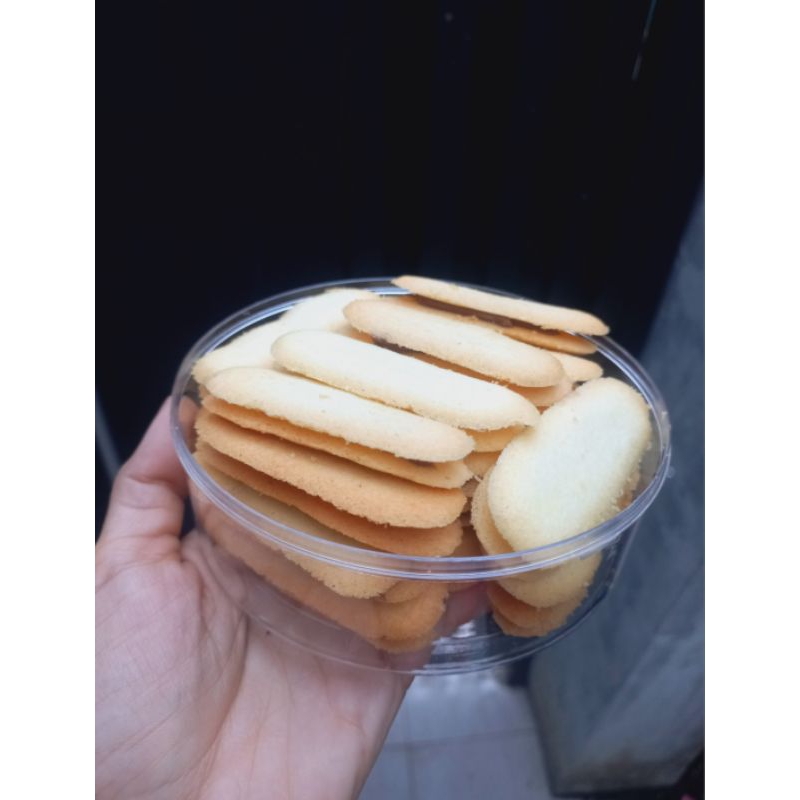 

Lidah Kucing Hazelnut