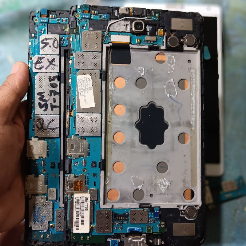 MESIN TABLET SAMSUNG GALAXY S.8inc 4G LTE SM-T705 NORMAL  TESST QC