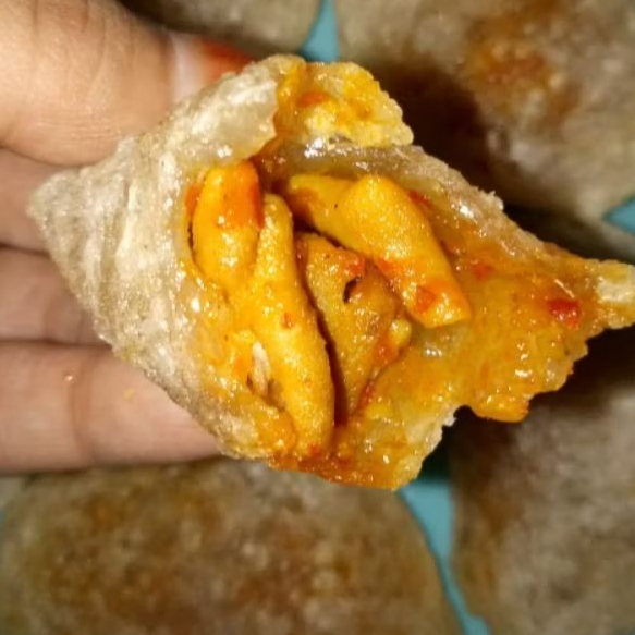 

cireng usus pedas isi 10 " cireng Ujang