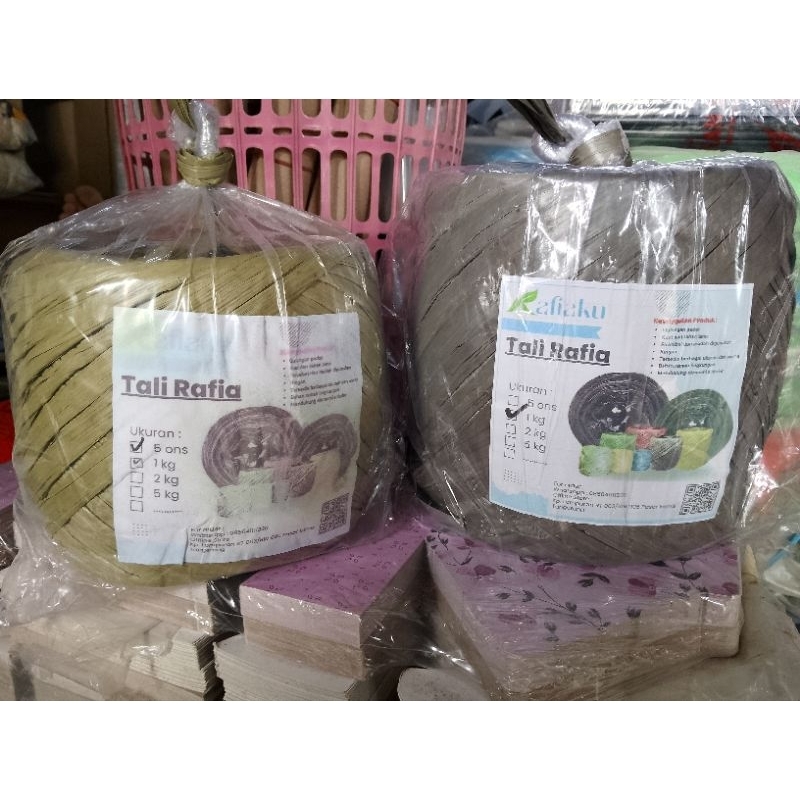 

Tali Rafia / Tali Plastik berat 1/2 kg dan 1 kg