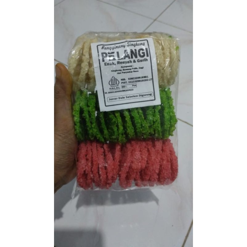 

RENGGINANG SINGKONG WARNA WARNI 200 gr