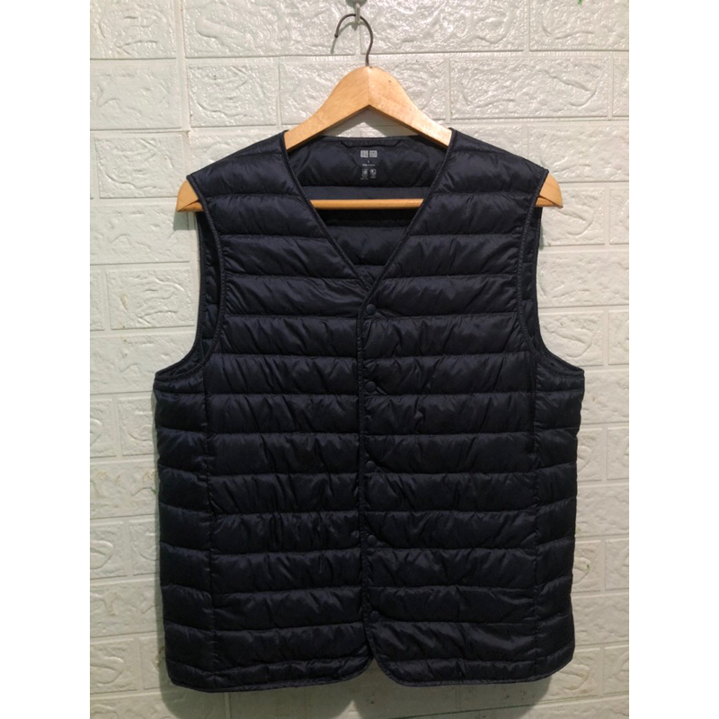 UNIQLO ultralight vest down navy v neck navy