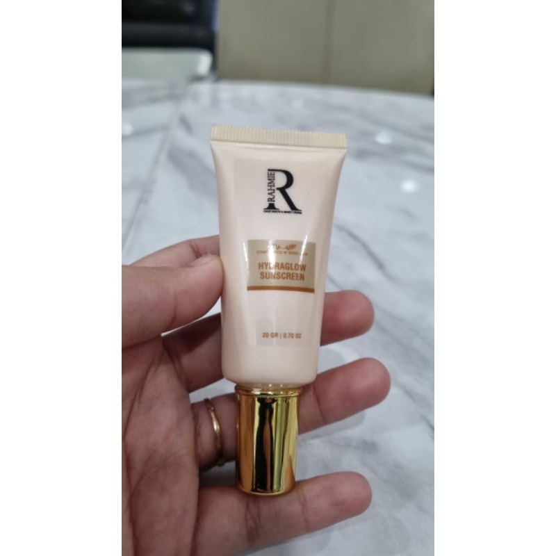 Rahmie Clinic Sunscreen Hydra Glow