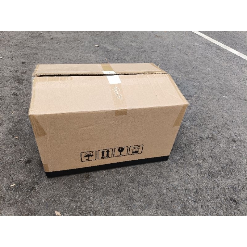 

Kardus Box Besar Bekas dengan Ukuran 57 x 39 x 34 Cocok di gunakan untuk packing barang pindahan dll