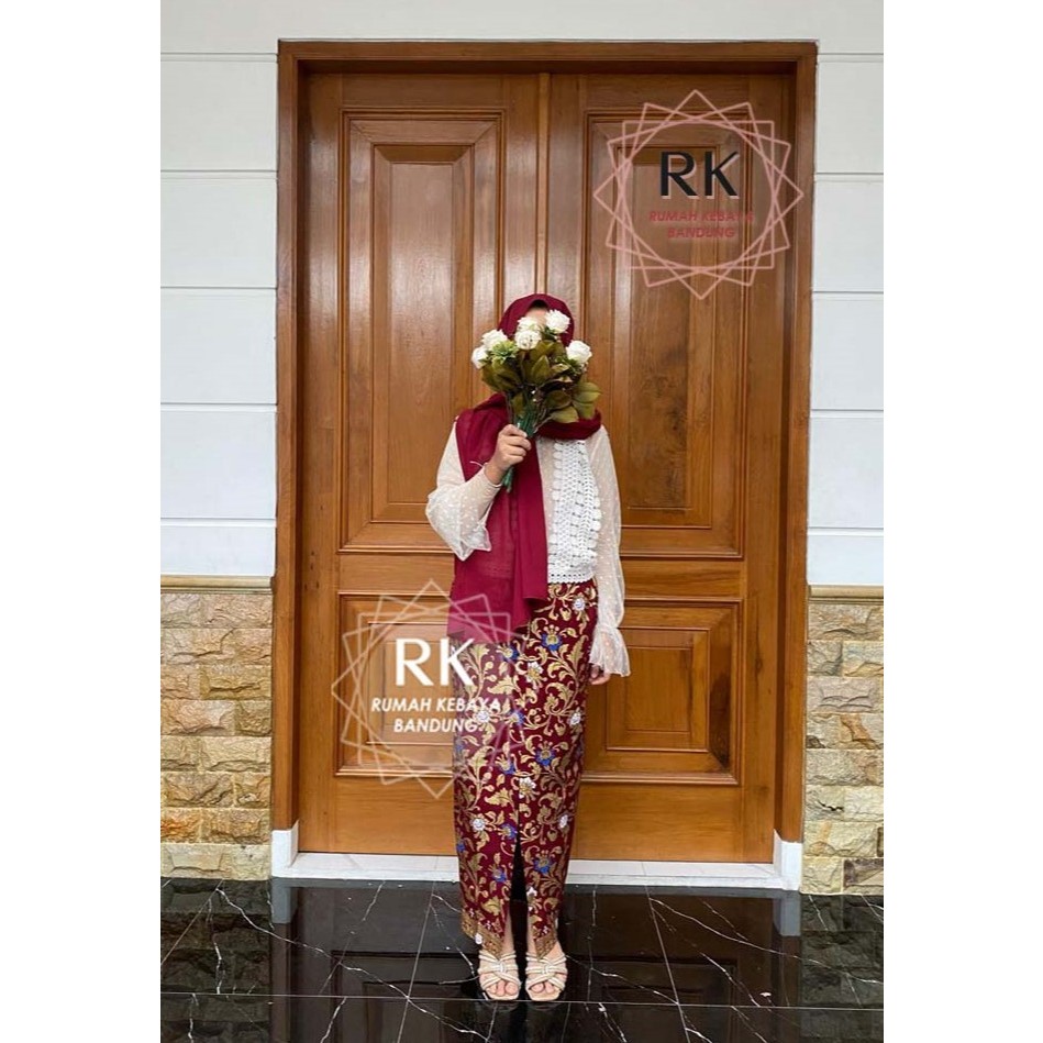ROK SPAN SLIM MOTIF BUNGA BAKUNG BATIK BALI BAHAN KATUN