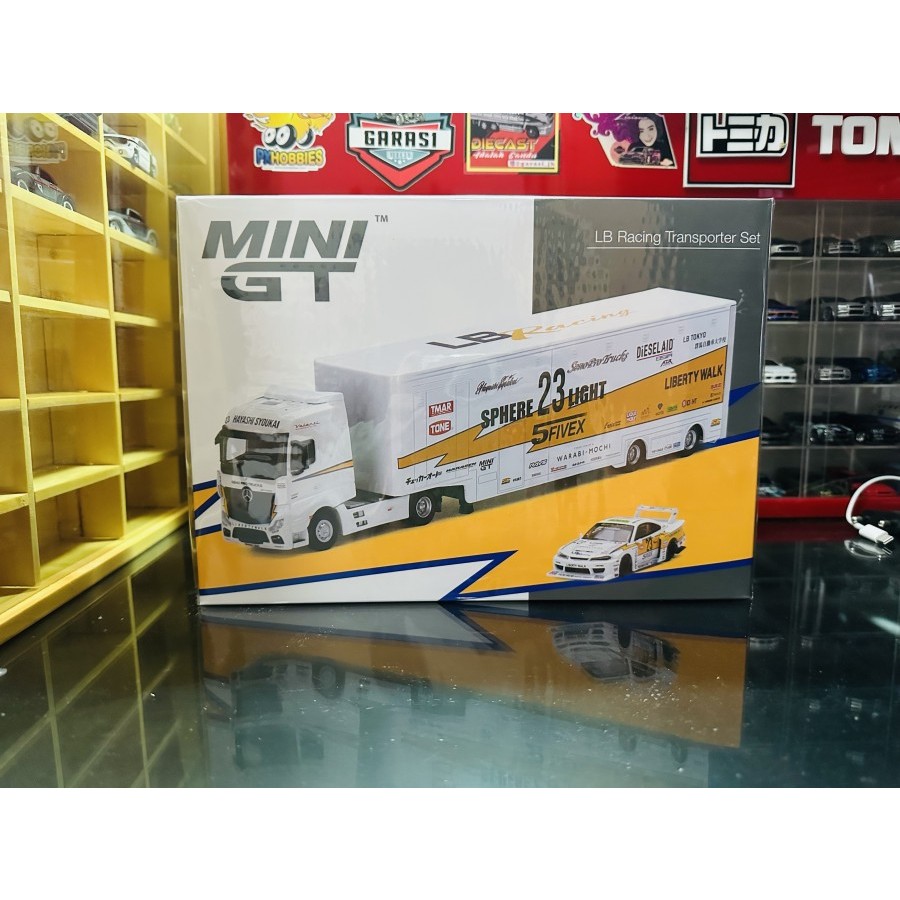 Mini GT Mercedes Actros & Nissan Silvia S15 LB Racing Transporter Set