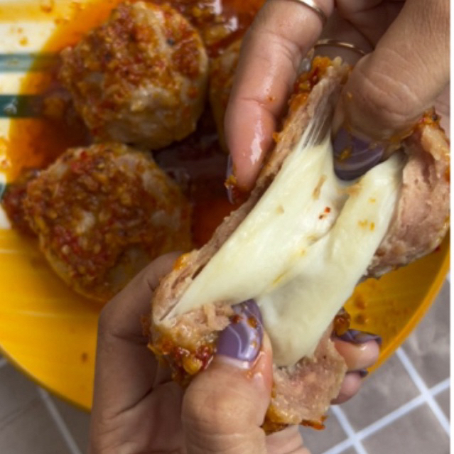 

MOCHI.CHA || BAKSO FULLMOZARELLA DAGING SUPER